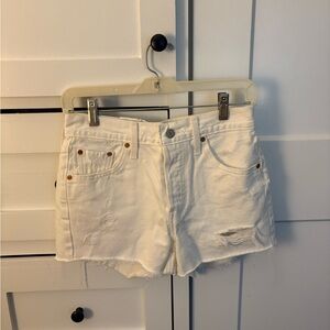 White Levi’s 501s NEVER WORN
